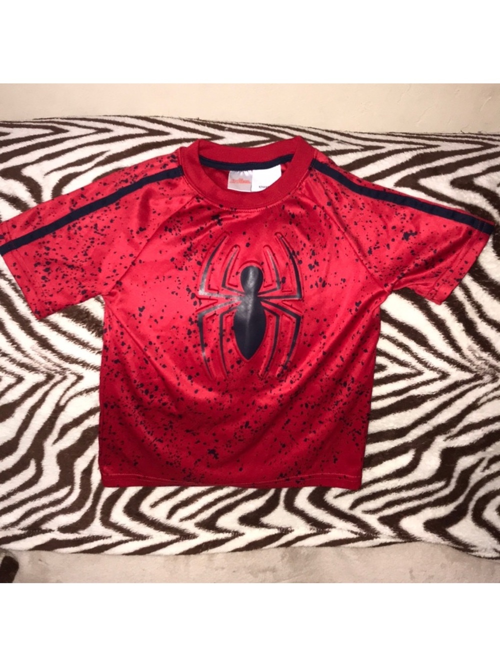 Marvel Spider-Man size 4T shirt red and black